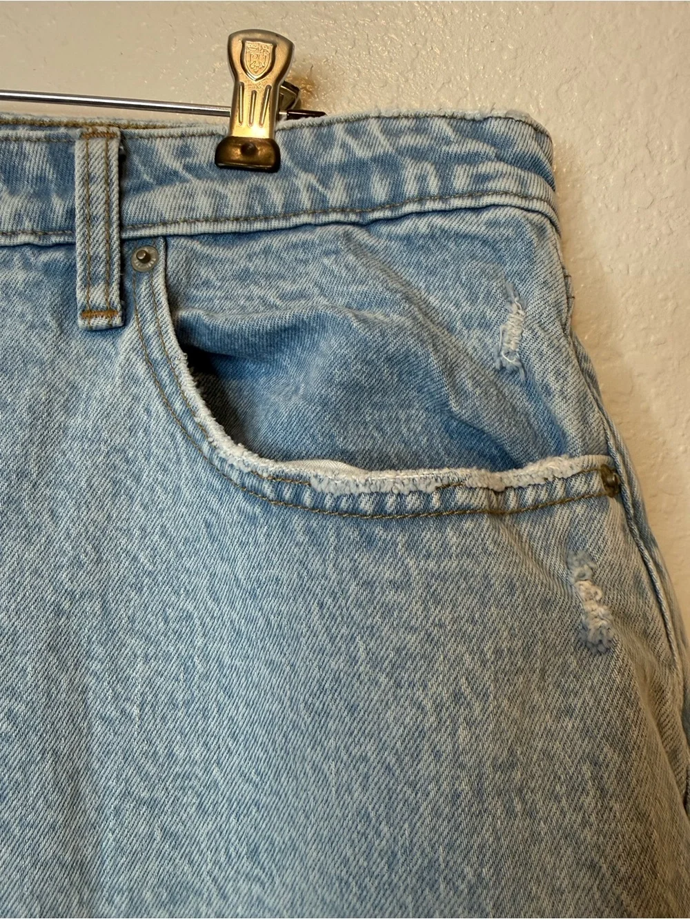 Abercrombie & Fitch Light Wash Wide Leg Jeans - Picture 2 of 8